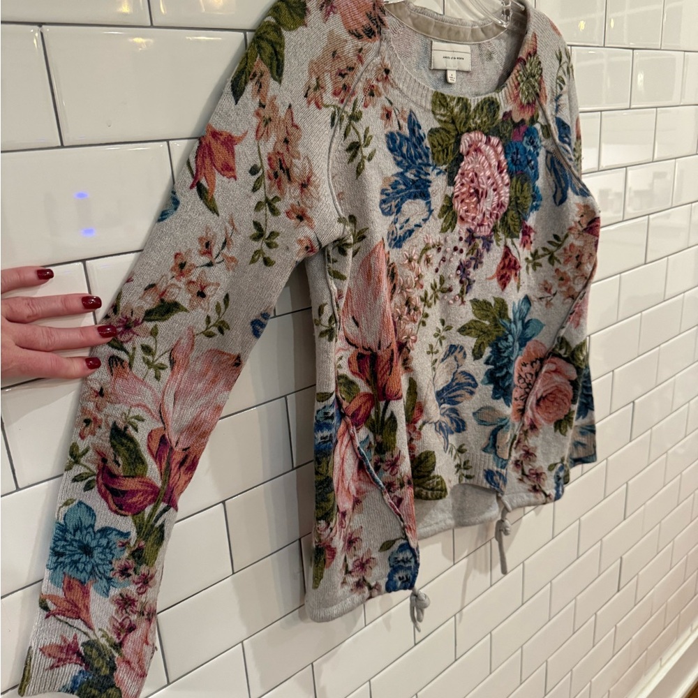 Angel Of The North Floral Knit Top - Picture 4 of 7